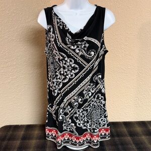4/$15 White House Black Market Black and White Patterned Top